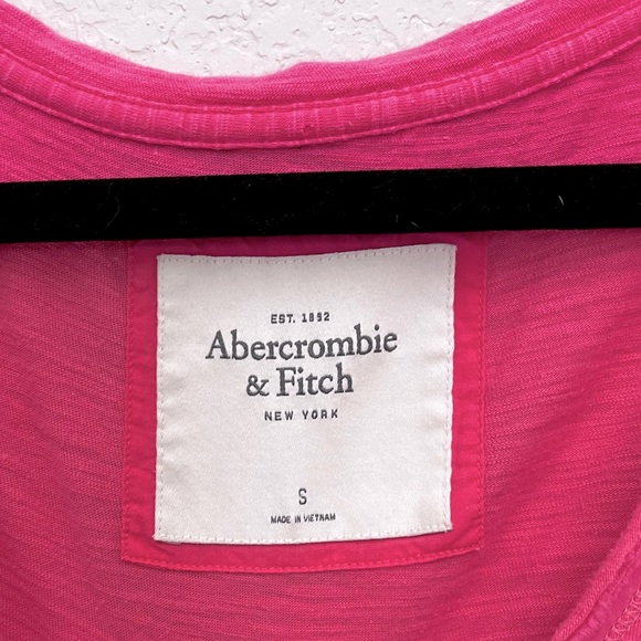 True Vintage Y2K Abercrombie and Fitch Barbie Pink V Neck Long Sleeve Cotton Tee - Picture 3 of 7